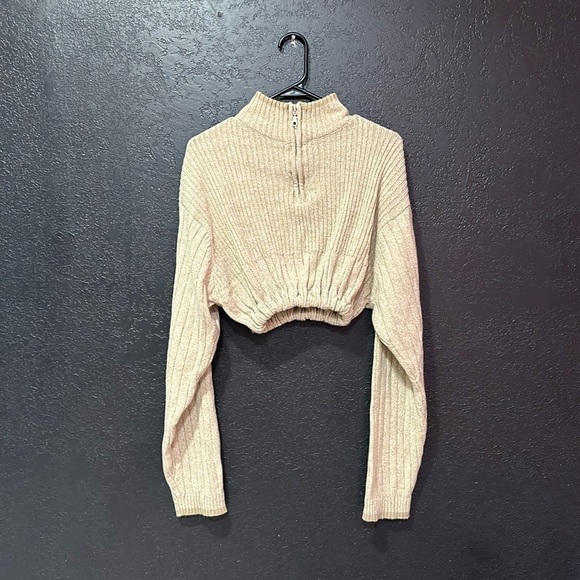 AGENDA Tan Cropped Zip Sweater Size XL - Picture 1 of 4